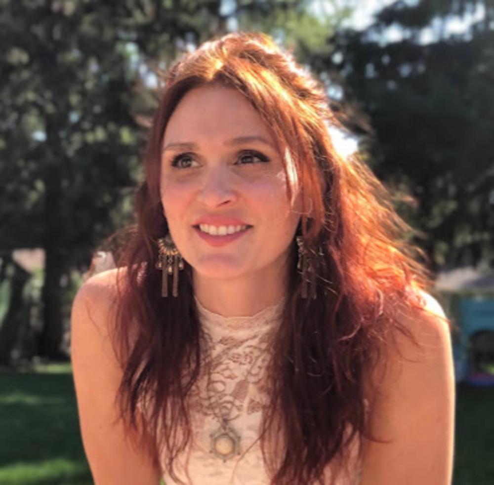 Meet your Posher, Elizabeth